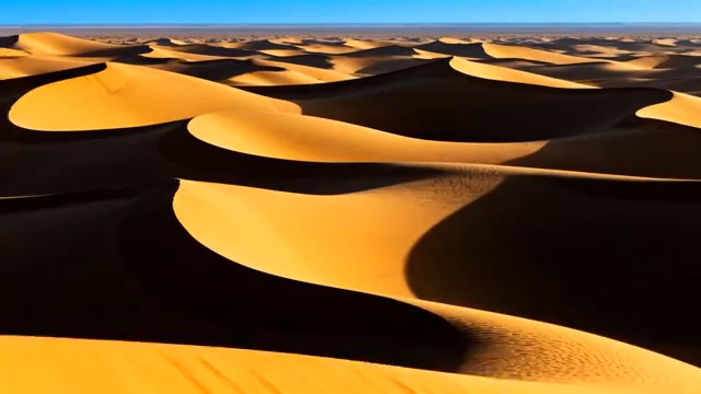  金色沙漠起伏景观1029#横屏 	 