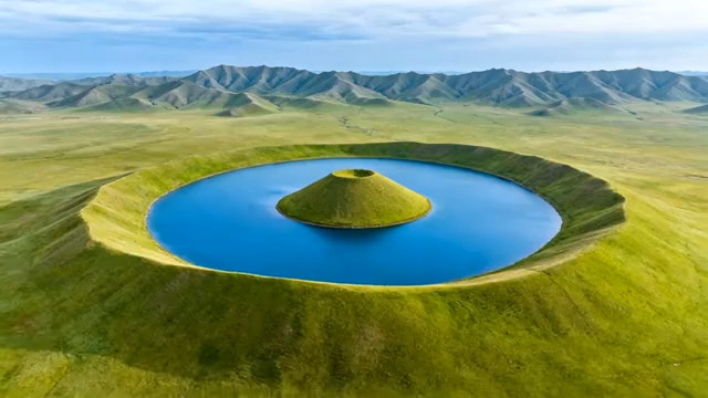  航拍草原同心圆湖泊695#横屏 	 