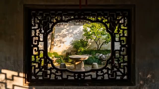  古窗棂里的园林春景522#横屏 	 