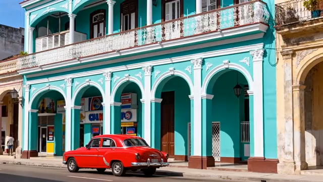  古巴街景 红色老爷车驶过516#横屏 	 
