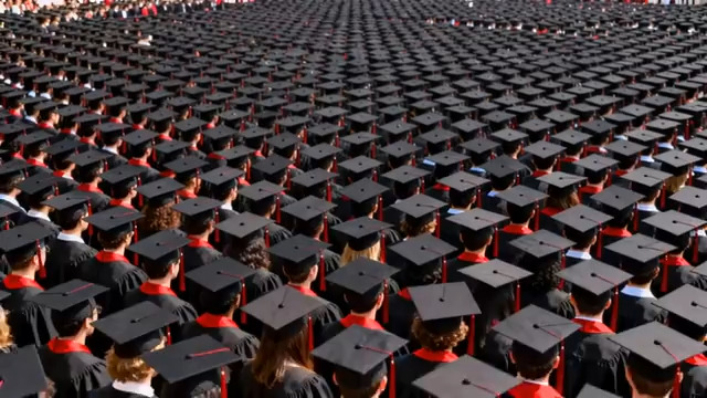  大学毕业典礼盛况298#横屏 	 