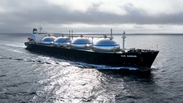  LNG运输船航行海上10122#横屏 	 