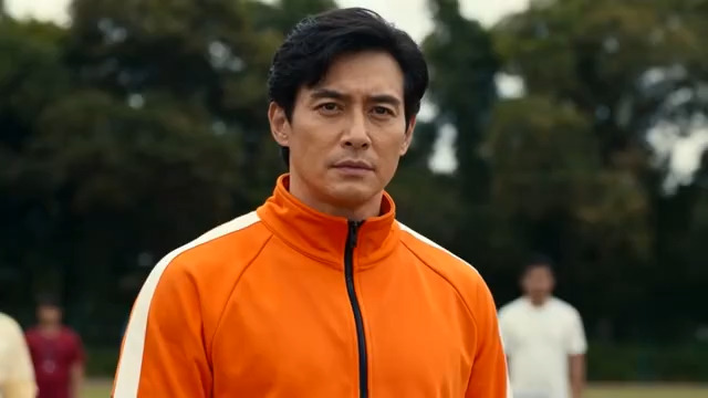  中年男子户外沉思特写3199#横屏 	 