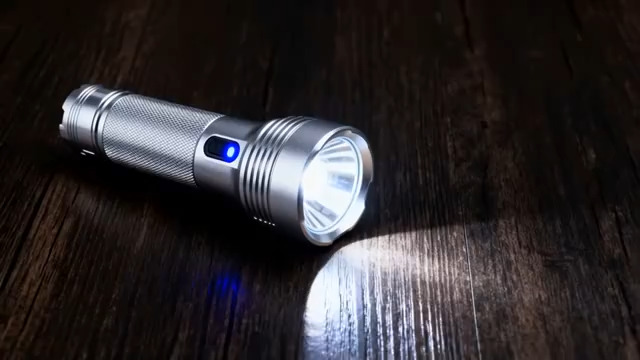  银色手电筒照明特写2956#横屏 	 