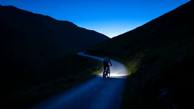  夜幕骑行山间路2907#横屏 	 