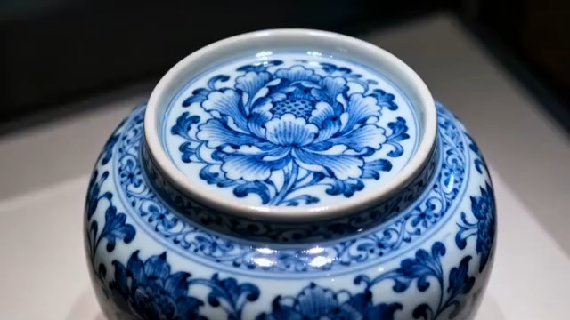  青花瓷牡丹纹盖罐1737#横屏 	 