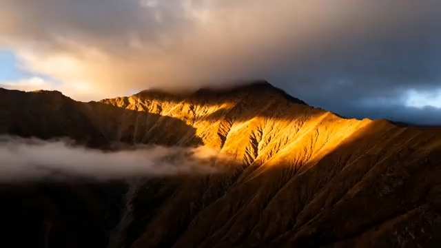  金色山脉云海日出1179#横屏 	 