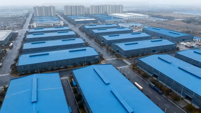  航拍蓝色屋顶工业区821#横屏 	 -