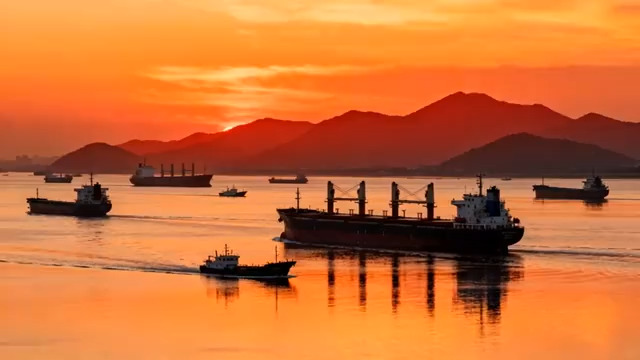  海上日出货轮航行797#横屏 	 - 