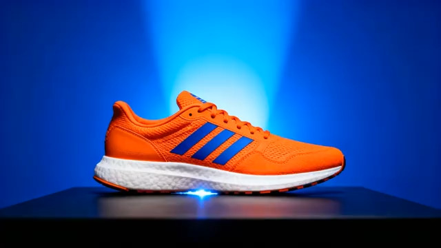  橙色运动鞋产品展示294#横屏 	 