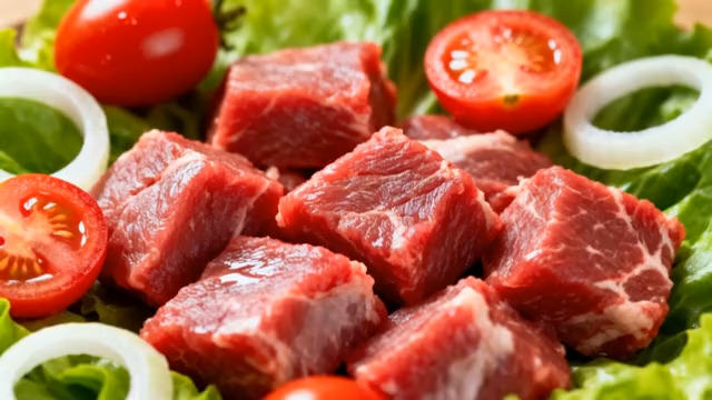  新鲜牛肉块搭配蔬菜2839#横屏 	 