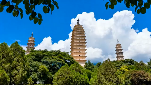 云南大理崇圣寺三塔景观2599#横屏 
