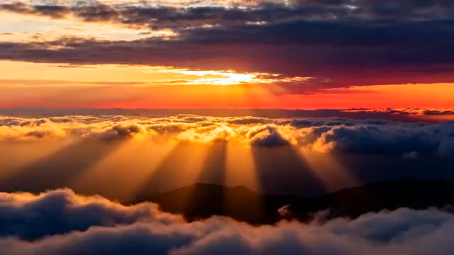 云海之上的壮丽日出1600#横屏 