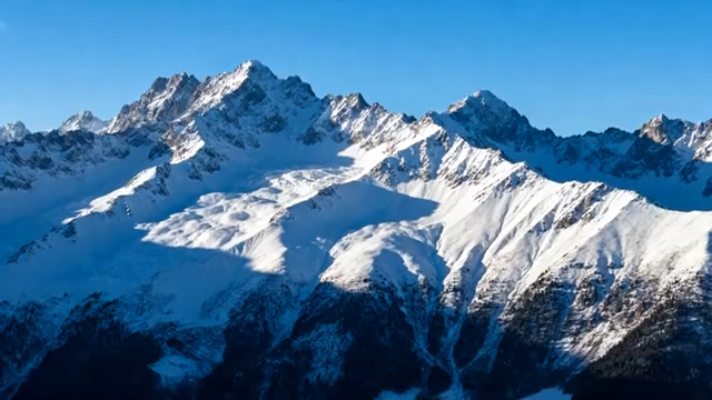 雪山山脉全景2376#横屏 