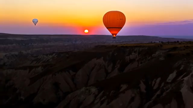  日出时空中的热气球景观1241#横屏 	 