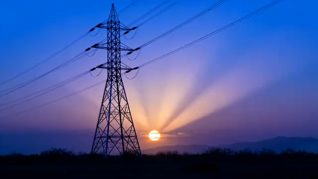 夕阳下的高压电塔全景1771#横屏 