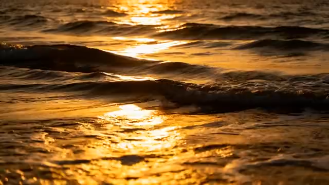 夕阳下大海海浪实拍3514#横屏 