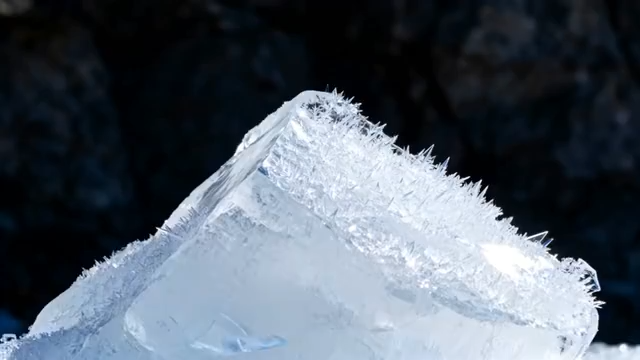 特写冰块表面冰晶纹理4387#横屏 