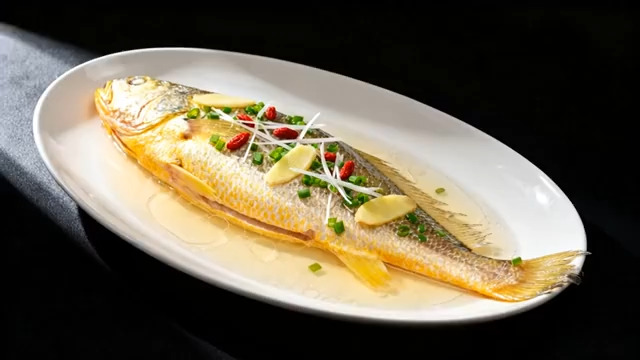  盘中清蒸黄花鱼特写2133#横屏 	 