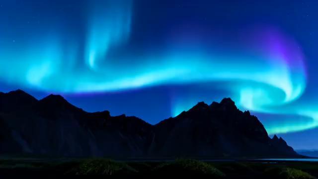 山间夜空极光景观466#横屏 