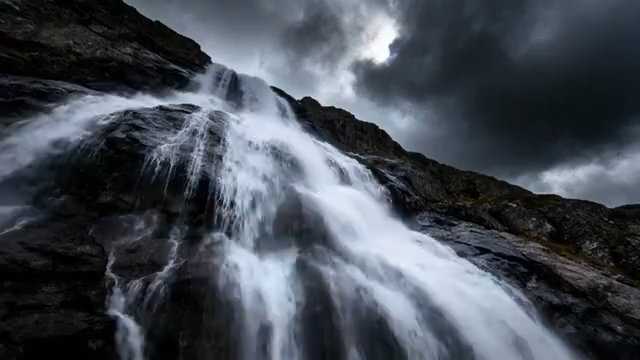 山间瀑布乌云下自然景观2924#横屏 