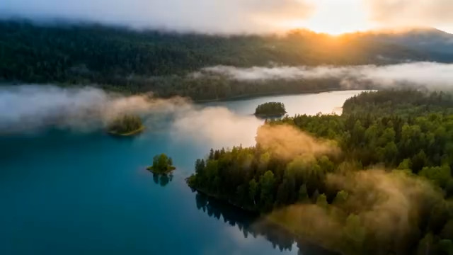  喀纳斯湖森林日出风光1050#横屏 	 