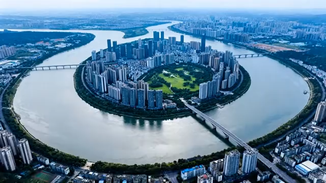 南宁邕江城市建筑航拍全景3126#横屏 