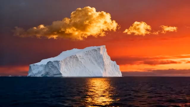  海上夕阳下的巨大冰山1805#横屏 	 -