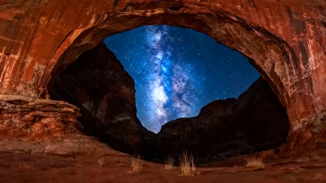  拱形岩石框景下的星空夜景1563#横屏 	 