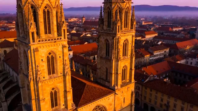  城市教堂建筑俯瞰全景128#横屏 	 