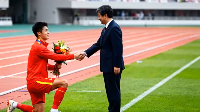  运动员获奖颁奖仪式3124#横屏 	 