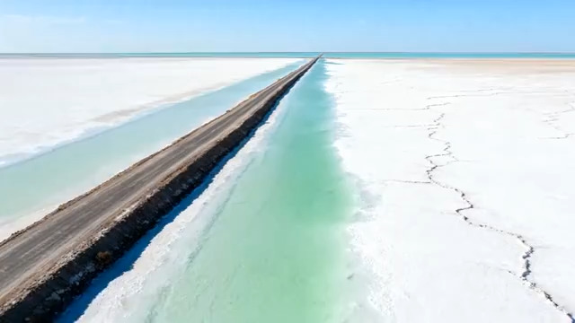  盐湖公路航拍视角2740#横屏 	 