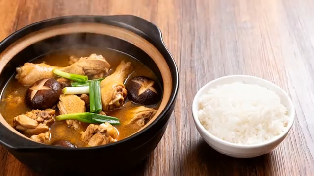  热气腾腾香菇炖鸡汤1831#横屏 	 