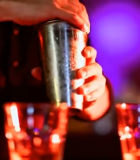 酒吧调酒师摇酒素材9810#横屏 