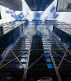 仰视视角下的城市高楼群13294#横屏 