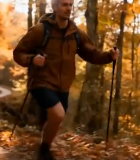 男子秋季森林徒步素材10891#横屏 