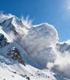 雪山雪崩自然景象(1)13799#横屏 