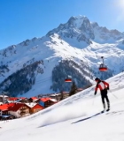 雪山下滑雪场滑雪者滑雪场景11485#横屏 