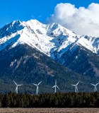 雪山下的风力发电机组11818#横屏 