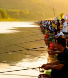 河边人群集体垂钓场景1901#横屏 