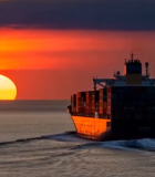 海上集装箱货轮日落航行场景(1)3415#横屏 