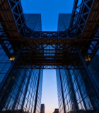 现代高楼大厦仰视夜景3576#横屏 