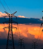 夕阳下的高压电塔与电线(1)8553#横屏 