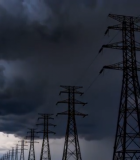 乌云下的高压输电塔与闪电12030#横屏 