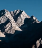 巍峨山脉远景13477#横屏 