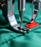 缝纫机缝制绿色服装画面4489#横屏 