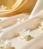 丝绸布料上散落的白色小花9408#横屏 