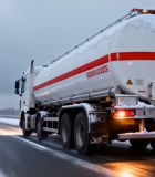 冬季公路油罐车行驶画面7627#横屏 