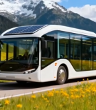 山间公路上的太阳能电动巴士11720#横屏 