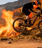 山地骑手山间骑行跳跃4826#横屏 